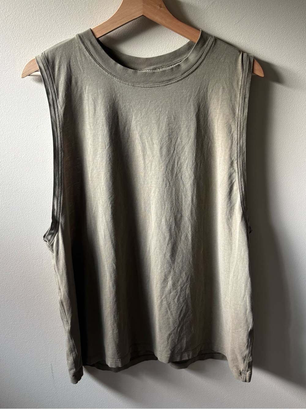 Lululemon Sleeveless Crewneck Tank Top - Olive Green